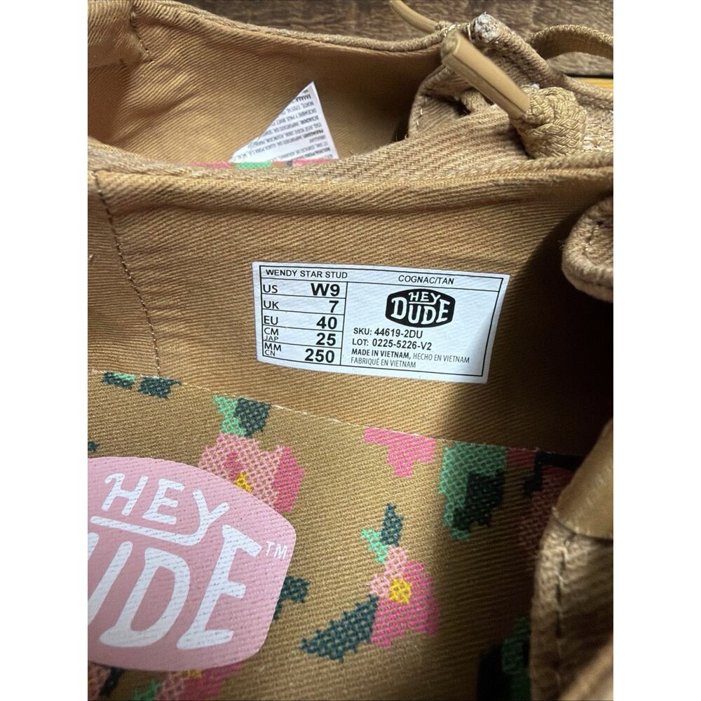 Hey Dude Wendy Star Studded Brown Tan Women's Size 9 - Picture 4 of 8